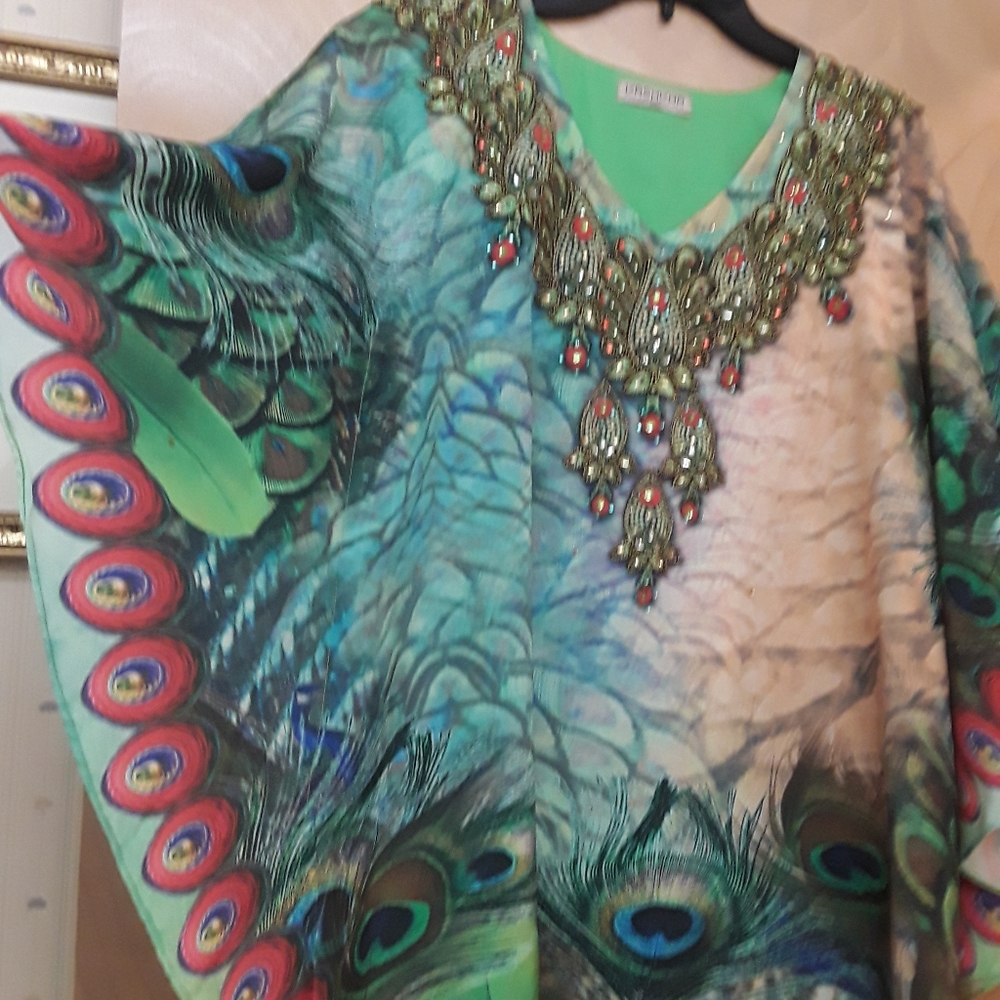 Embroidered Peacock batwing kaftan Kashkha